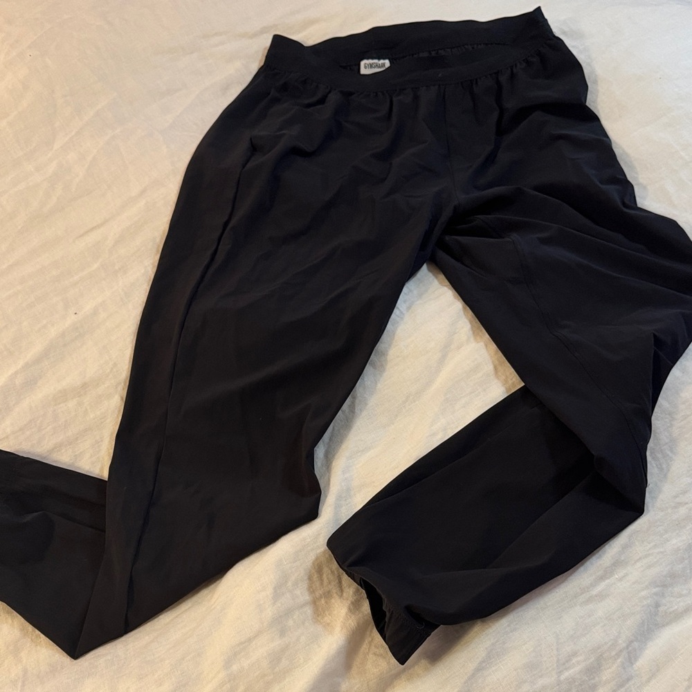 Gymshark Studio Joggers:  lightweight, stretchy and soft pants for working out